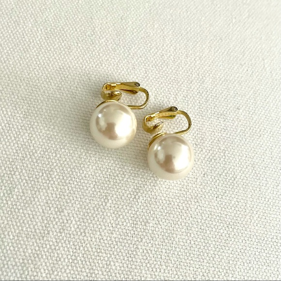 Gold-tone earings x 8 sets ONLY $45 - Picture 5 of 10